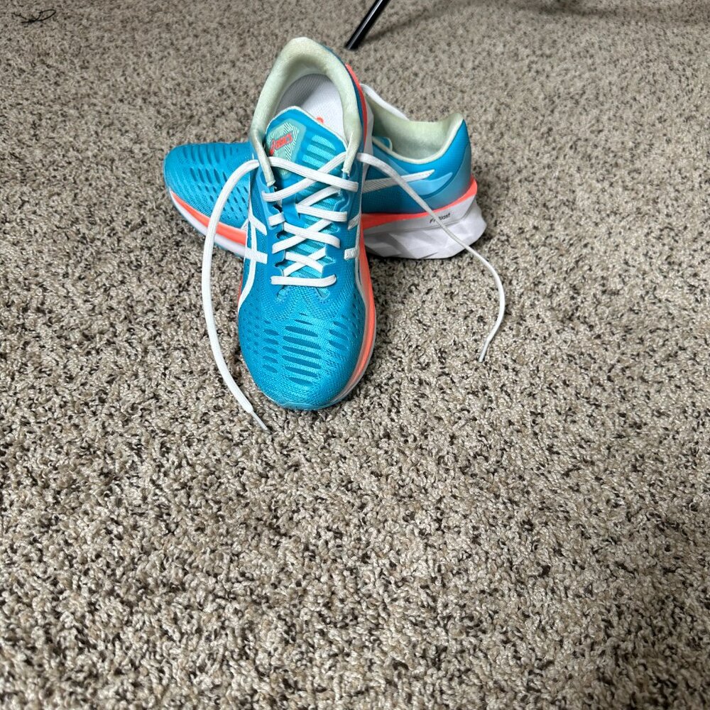 Zapatillas de running Asics Novablast para mujer - Picture 5 of 8
